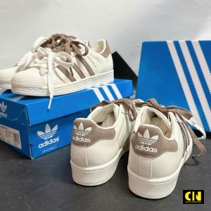 Giay Sneaker Adidas Superstar Ii Mau Trang Kem Nau Giày Sneaker Adidas Superstar II Màu Trắng Kem Nâu