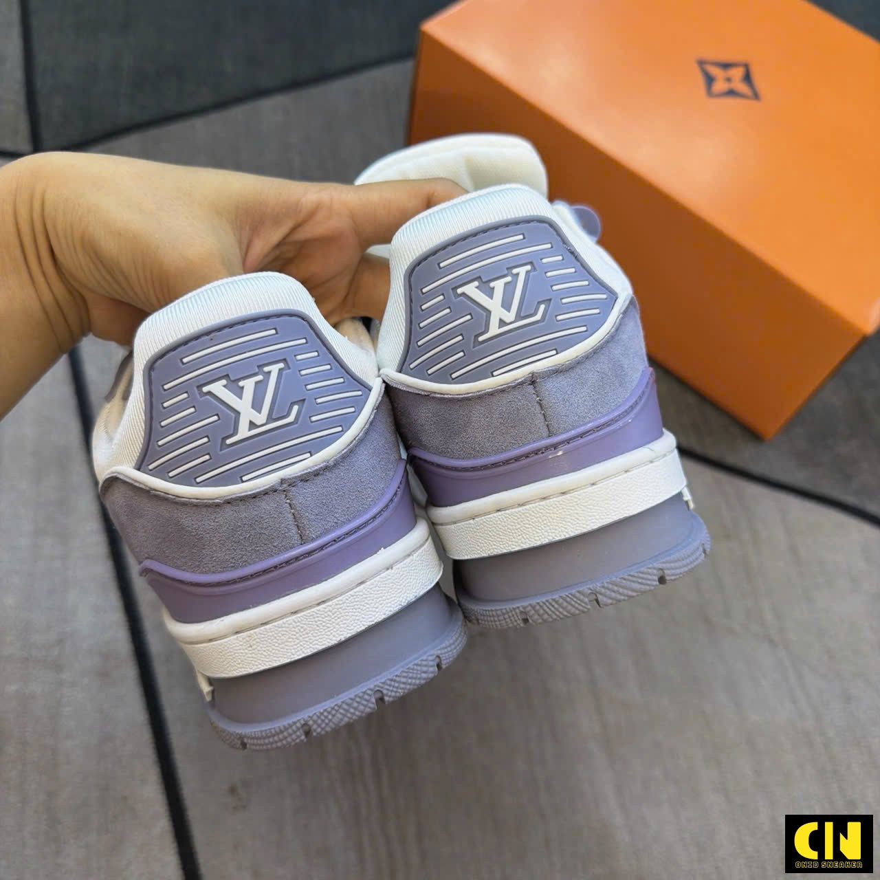 Giày Sneaker Nam Nữ Louis Vuitton Lv Trainer Trắng Xám Giày Sneaker Nam Nữ Louis Vuitton LV Trainer Trắng Xám