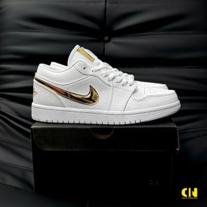 Giay Sneaker Nike Air Jordan 1 Low White Metallic Gold Giày Sneaker Nike Air Jordan 1 Low White Metallic Gold