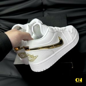 Giay Sneaker Nike Air Jordan 1 Low White Metallic Gold Fullbox Du Size Giày Sneaker Nike Air Jordan 1 Low White Metallic Gold Fullbox Đủ Size
