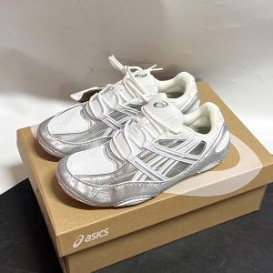 Giay Sneaker Nu Asics Hypersync Mau Trang Bac Anh Kim Giày Sneaker Nữ Asics Hypersync Màu Trắng Bạc Ánh Kim