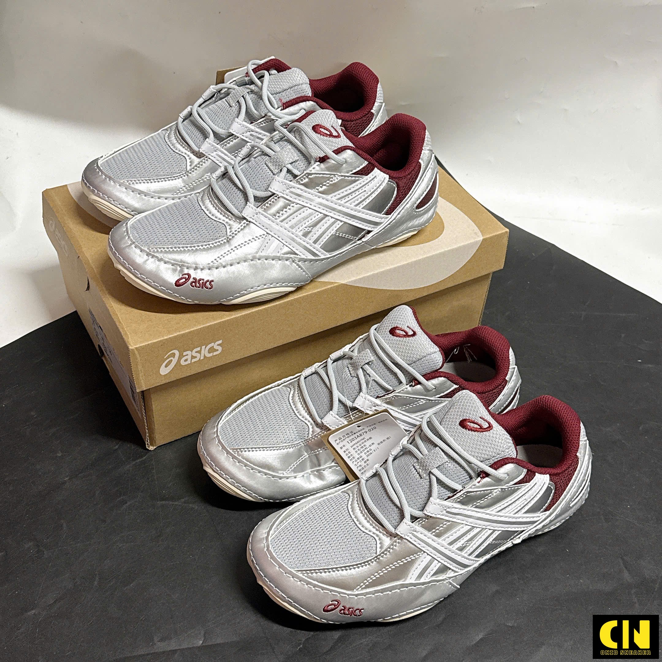 Giày Thể Thao Asics Hypersync Xám Bạc Điểm Đỏ Burgundy Giày Thể Thao Asics Hypersync Xám Bạc Điểm Đỏ Burgundy