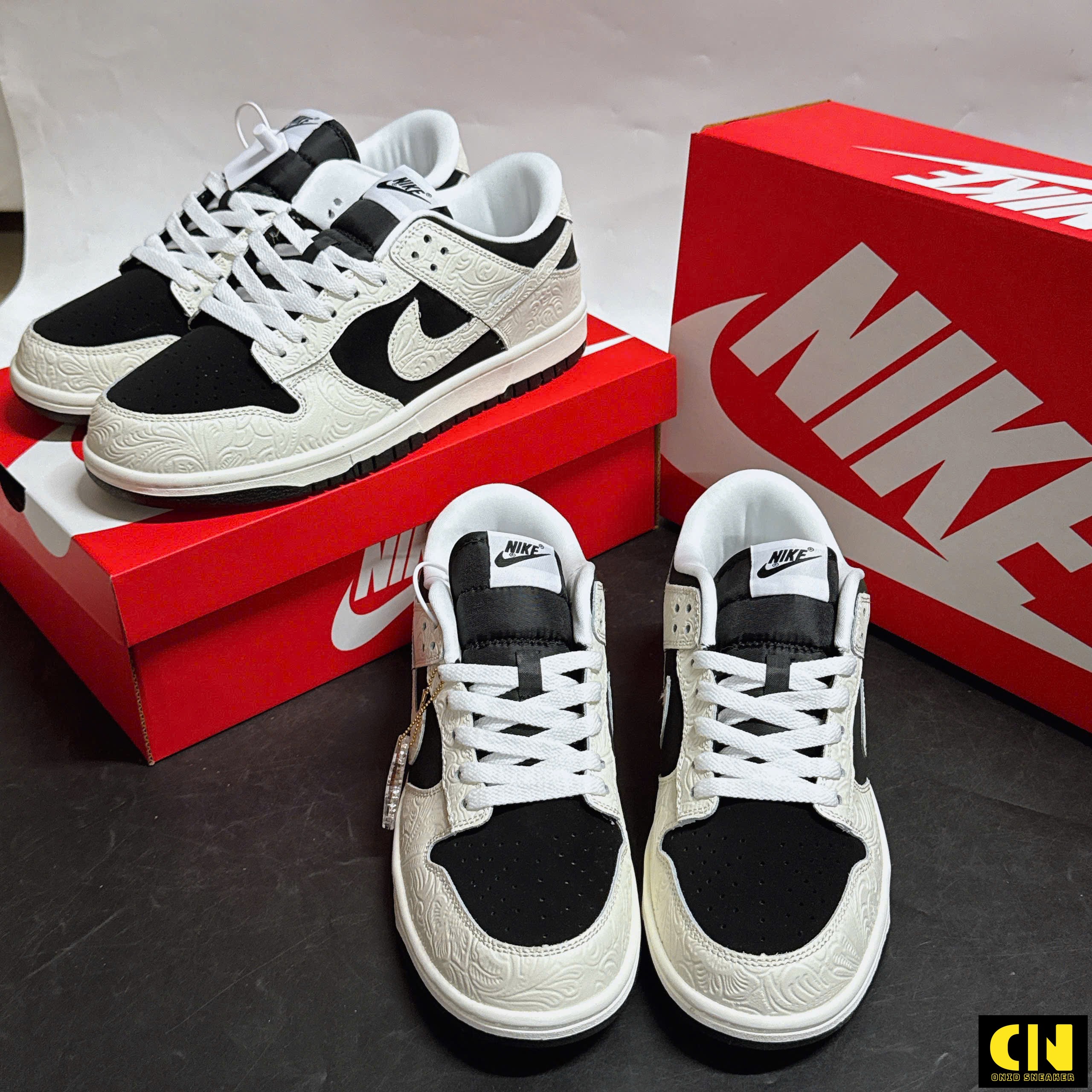 Giày Thể Thao Nike Dunk Embossed Baroque Màu Đen Trắng Giày Thể Thao Nike Dunk Embossed Baroque Màu Đen Trắng