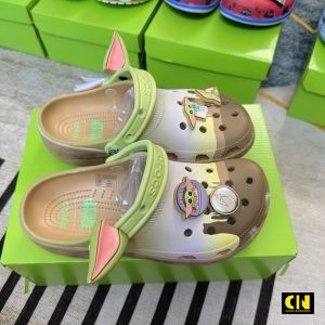 Dep Star Wars X Crocs Classic Clog Grogu Dép Star Wars X Crocs Classic Clog Grogu.jpg