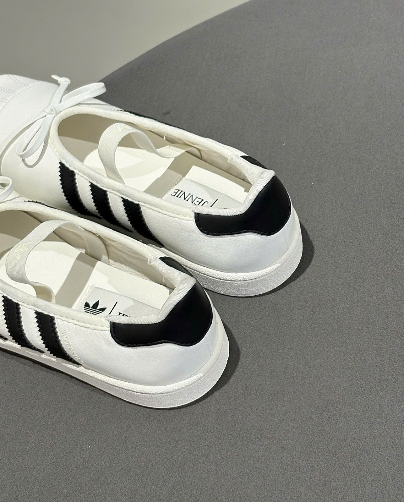 Giày Búp Bê Adidas Superstar Jennie Màu Off White Giày Búp Bê Adidas Superstar Jennie Màu Off White