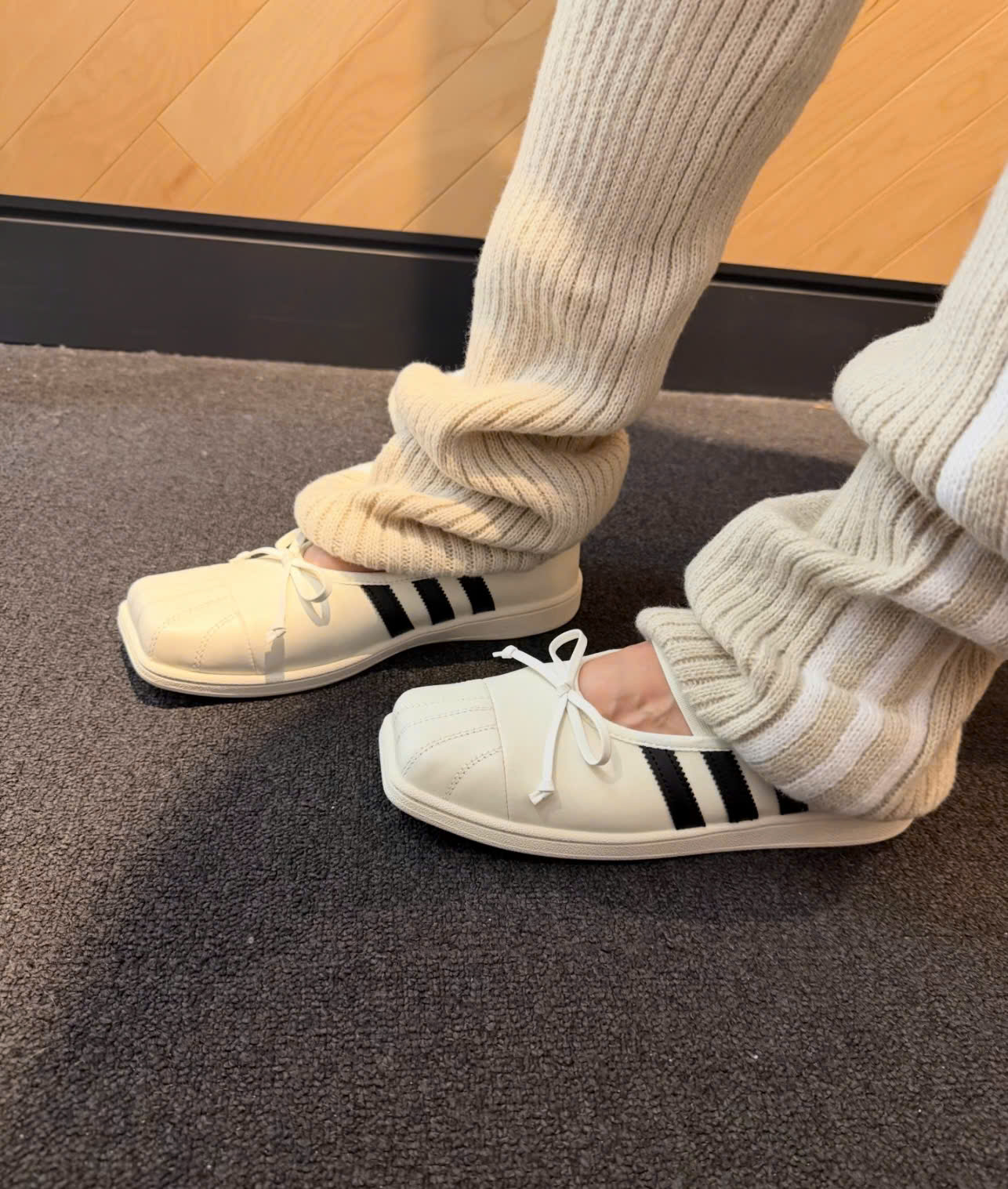 Giày Búp Bê Nữ Adidas Superstar Jennie Trắng Đen Giày Búp Bê Nữ Adidas Superstar Jennie Trắng Đen