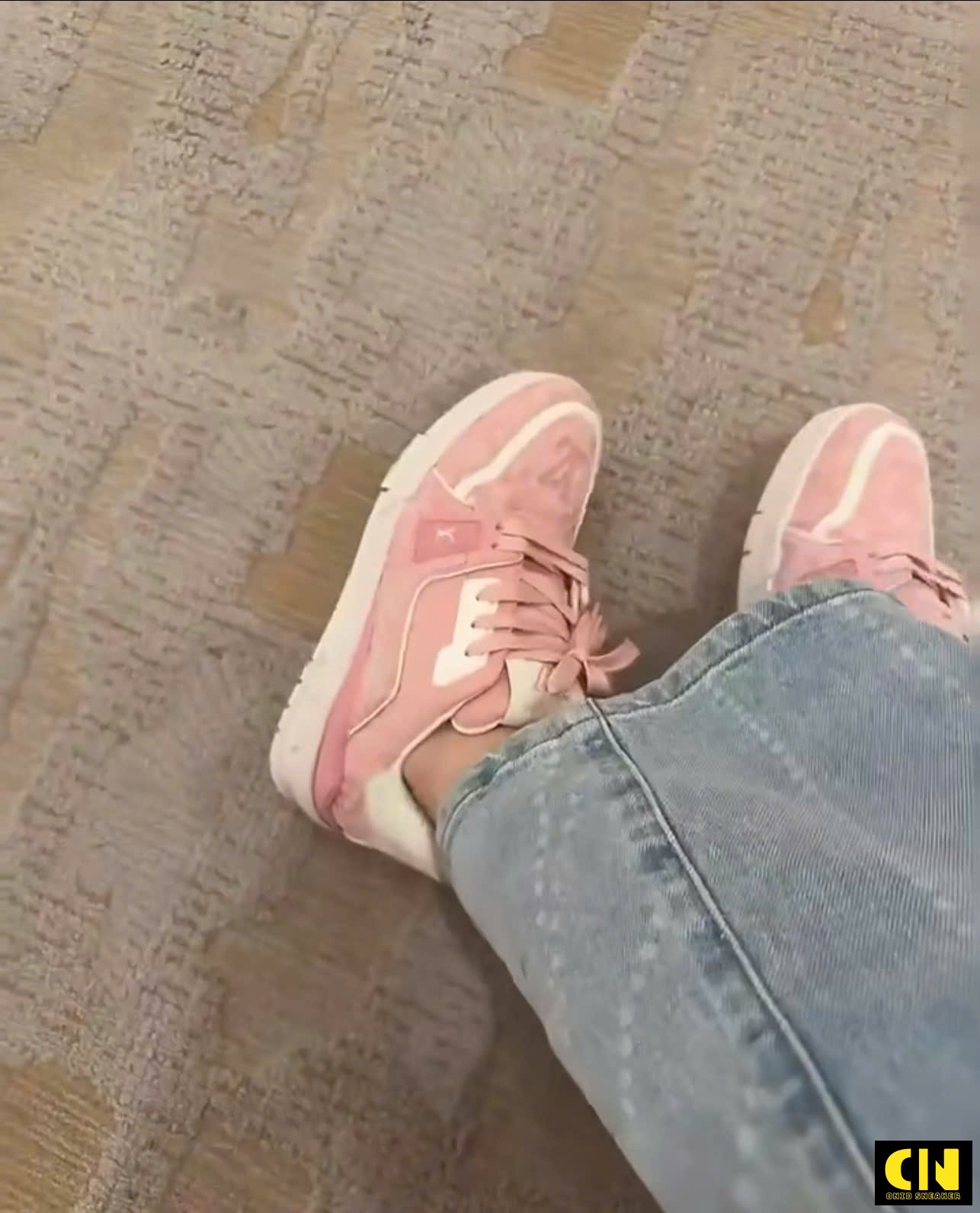 Giày Cổ Thấp Louis Vuitton Lv Trainer 54 White And Pink Giày Cổ Thấp Louis Vuitton LV Trainer 54 White And Pink