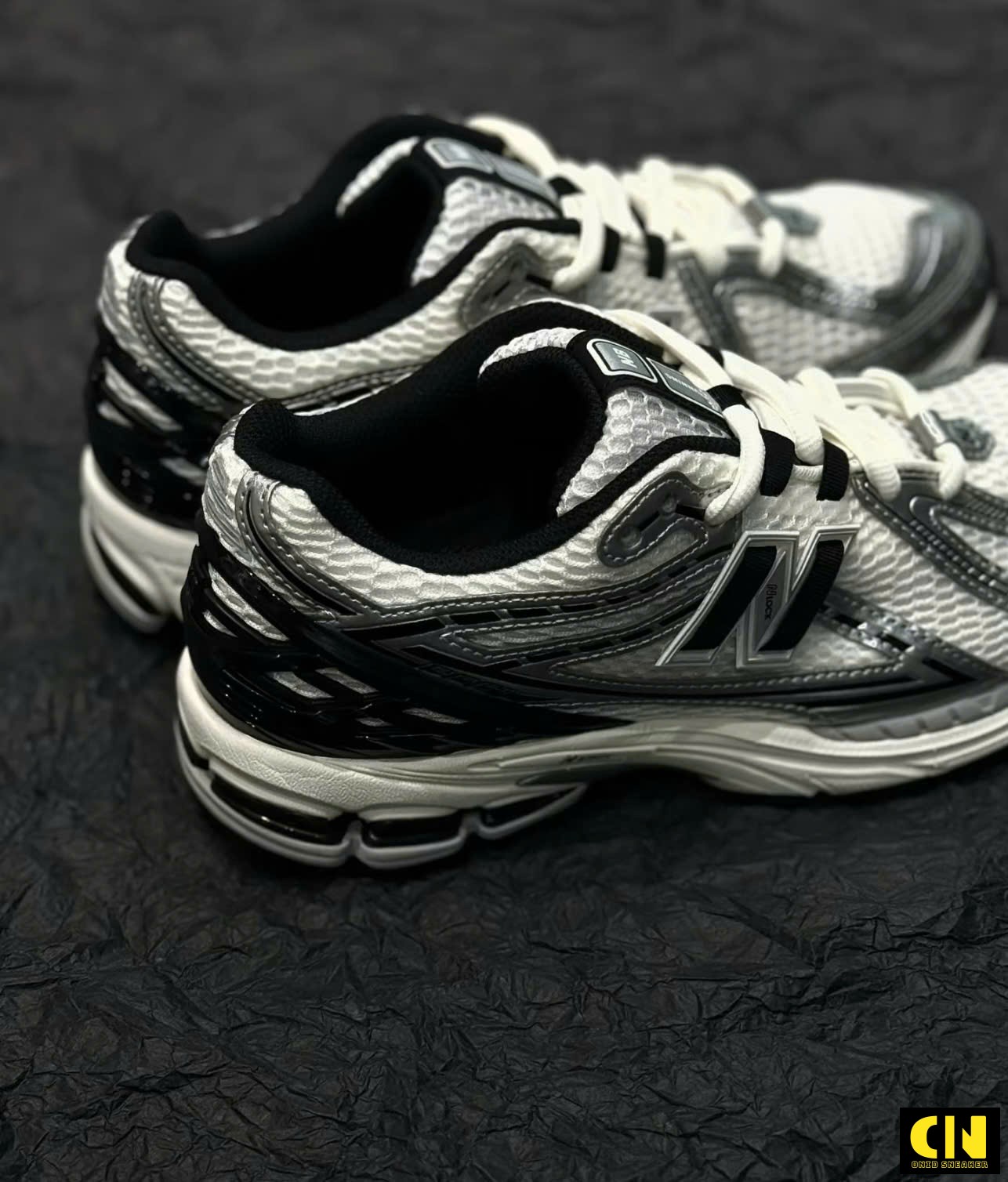 Giày New Balance 1906R Metallic Silver Giày New Balance 1906R Metallic Silver