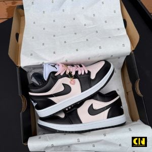 Giay Nike Air Jordan 1 Low Black Pink Chuan Form Giày Nike Air Jordan 1 Low Black Pink Chuẩn Form
