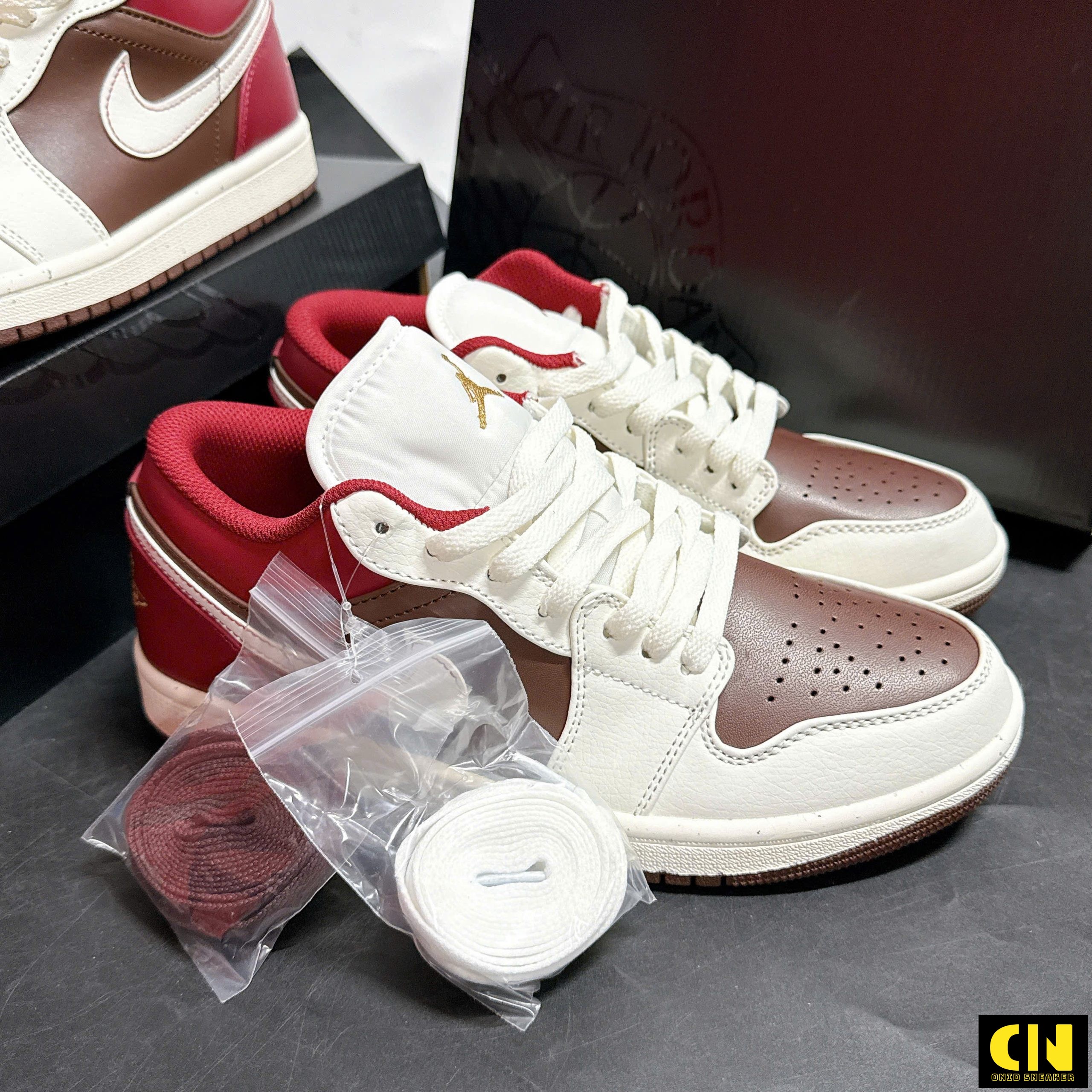 Giày Nike Air Jordan 1 Low Se Sail White Brown Red Giày Nike Air Jordan 1 Low SE Sail White Brown Red