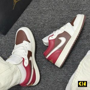 Giay Nike Air Jordan 1 Low Se Sail White Nau Do Giày Nike Air Jordan 1 Low SE Sail White Nâu Đỏ