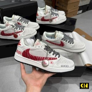 Giay Nike Air Jordan 1 Low Travis Scott X Gucci 2026 Trang Do Giày Nike Air Jordan 1 Low Travis Scott x Gucci 2026 Trắng Đỏ