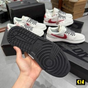 Giay Nike Air Jordan 1 Low Travis Scott X Gucci Giày Nike Air Jordan 1 Low Travis Scott x Gucci