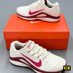 Giay Nike Court Air Zoom Vapor 12 Hc Pale Ivory Sail White Red Giày Nike Court Air Zoom Vapor 12 HC Pale Ivory Sail White Red