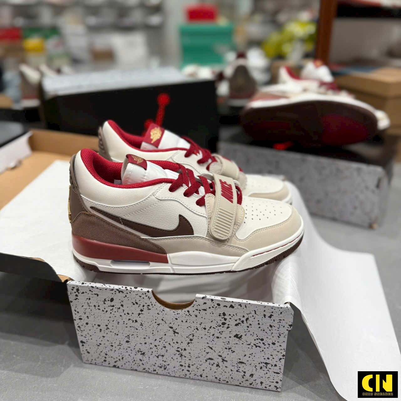 Giày Nike Jordan Legacy 312 Trắng Phối Đỏ Rượu Burgundy Giày Nike Jordan Legacy 312 Trắng Phối Đỏ Rượu Burgundy