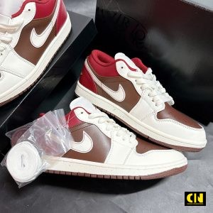 Giay Sneaker Nike Air Jordan 1 Low Se Nau Mocha Phoi Do Man Giày Sneaker Nike Air Jordan 1 Low SE Nâu Mocha Phối Đỏ Mận