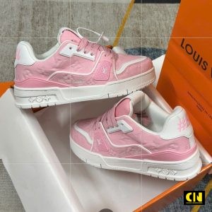 Giay Thoi Trang Louis Vuitton Lv Trainer 54 White And Pink Giày Thời Trang Louis Vuitton LV Trainer 54 White And Pink