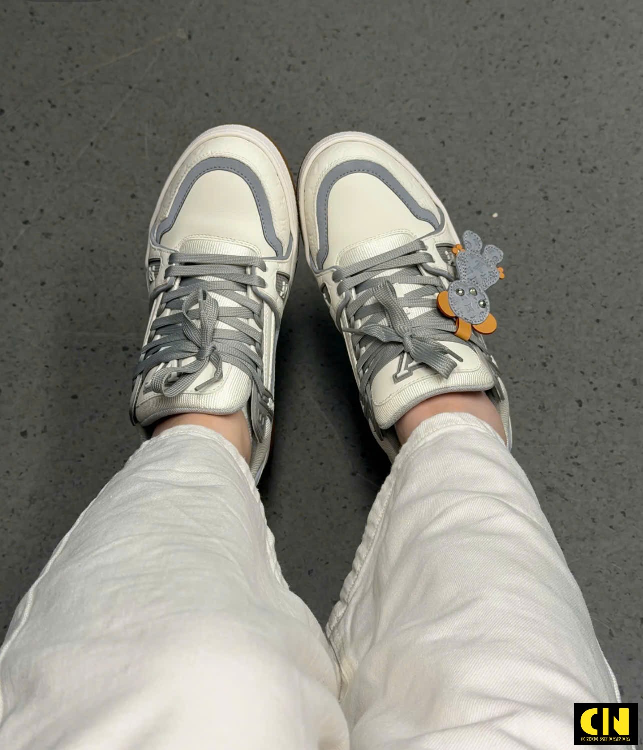 Giày Thời Trang Nam Nữ Louis Vuitton Lv Trainer Trắng Xám Chuẩn Form Giày Thời Trang Nam Nữ Louis Vuitton LV Trainer Trắng Xám Chuẩn Form
