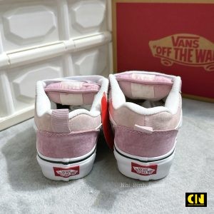 Giay Vans Knu Skool Luoi Ga Beo Day Trang Ban To Mau Hong Giày Vans Knu Skool Lưỡi Gà Béo Dây Trắng Bản To Màu Hồng